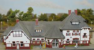 Selbstbau-Modell des Bahnhofs Duisburg-Rheinhausen im Zustand um 1970