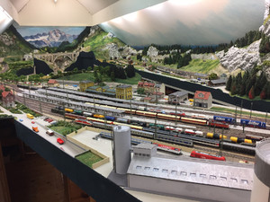 3/4 der Anlage Richtung Osten (Rechts an der Wand Nebenbahn Endbahnhof)