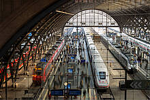 Blick auf die Bahnsteige des Hauptbahnhofs Leipzig 2021 (Bildquelle Deutsche Bahn AG / Max Lautenschläger)