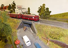 Haltepunkt Heuweg an der Ibing-Brauerei auf dem Modell der Unteren Ruhrtalbahn, Ausstellung in der Alten Dreherei
