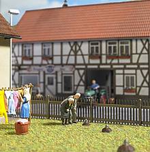 Eine Maulwurfsplage für Ihre Modellbahnanlage liefert BUSCH. Die animierten Tierchen sind für Modellbahnen der Nenngröße H0 wirklich allerliebst und stehen selbstverständlich auch im Modell unter Naturschutz (Foto: Busch)