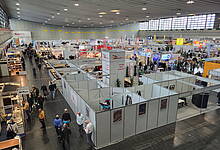 Blick von oben in Halle 4 der Intermodellbau kurz nach der Eröffnung um 9:00 Uhr