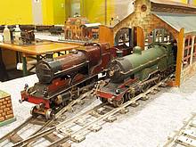 Zwei englische Echtdampflokomotiven von Märklin in der historischen Spur 1 (Foto: Günther Blach)