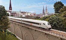 Der "Silberpfeil auf Schienen": Mit dem Metropolitan Express Train von Märklin und Piko bedienen die Hersteller H0-Fans mit einer Zweileiter-Gleichstrom- und einer Mittelleiter-Wechselstrom-Version