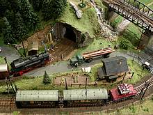 H0-Schrank-Klappanlage "Buchheide", unglaublich viel Funktion auf nur 2,5 x 1,4 Meter (Foto: Messegesellschaft Sinsheim)