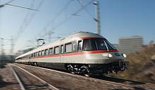 Eine von 300 Neuheiten ist das H0-Modell des Elektro-Schnelltriebwagens BR 403, der 1973 als "Donald Duck" für Aufsehen sorgte (Foto: Märklin)