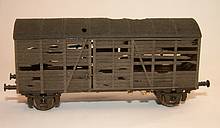 H0-Modell eines z-gestellten, gedeckten Güterwaggons von Joswood, Aufbau in Lasercut-Technik gefertigt