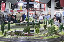 Präsentation einer Spur-1-Anlage am Märklin-Stand einer früheren IMA