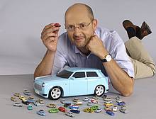 Die hochwertigen Herpa-Automodelle sind bei Modelleisenbahnern insbesondere in der "1:87 Collection" (passend zu H0) und im Maßstab 1:32 (passend zu Spur 1) bekannt und begehrt