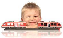 Mit Märklin "My World" sorgt der Göppinger Traditionshersteller mit Erfolg dafür, dass auch die Generation der Modellbahner-Enkel den altersgerechten Einstieg in "das schönste Hobby der Welt" findet